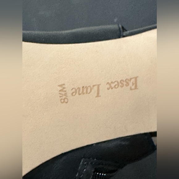 Leather heals - Picture 7 of 8